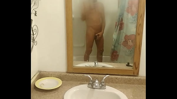 Nonton Horny And Bathing thumbnail