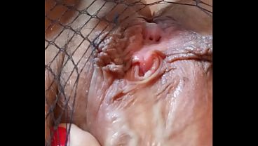 Greta La, una rete per una bella signora matura video thumbnail
