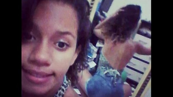 Mayra Dan&ccedil;ando funk 