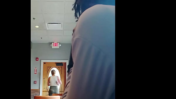 Nonton Kelvin Maxwell Long Range Anonymous Cumshot thumbnail