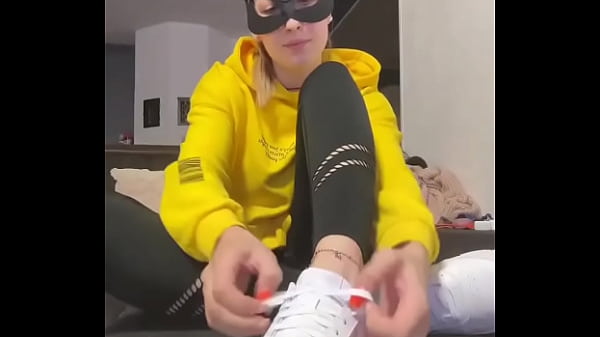 Enjoy the sight #barefoot #dirtysocks #feet #feetworld #fetish #nike #nikesocks girl #smelly #s 