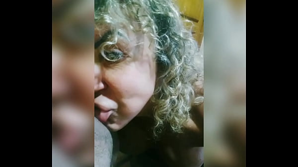 Travestichupando gostoso