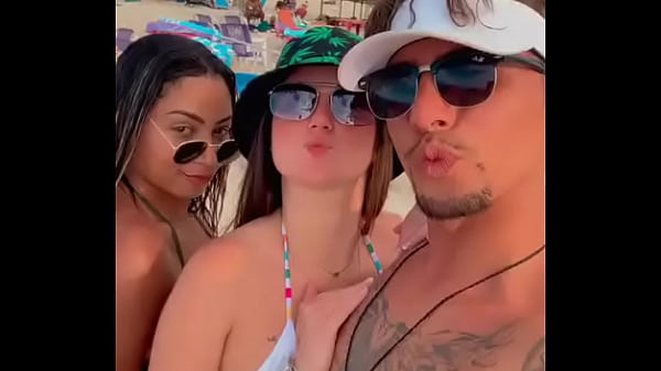 Nonton Um Passeio No Rj thumbnail