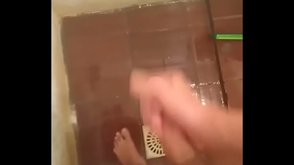 Novinho pauzudo leitando  