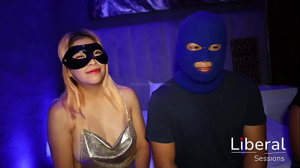 Su Esposo Se Coje A Su Amiga De Su Hotwife Terminan En Trio Bisex thumbnail