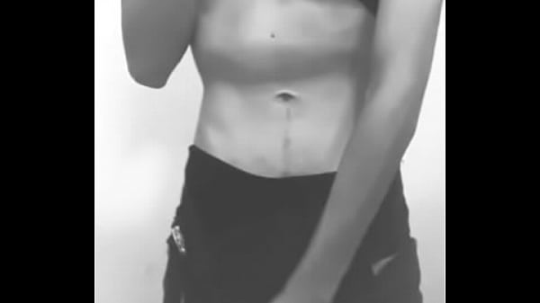 Play MP4 - Chico joven con buena polla