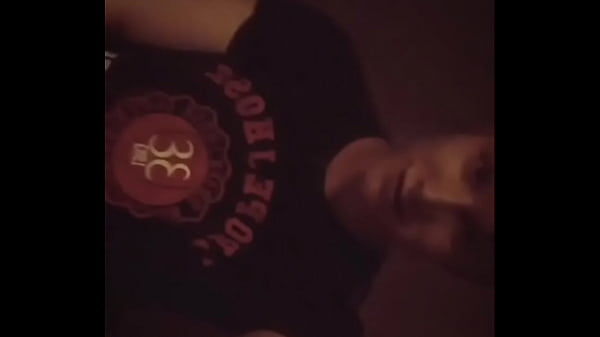 Luan Schmoellr pelado - Instagram @schmoellr