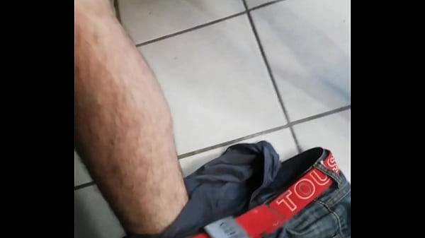 Chacal caliente en el barber shop