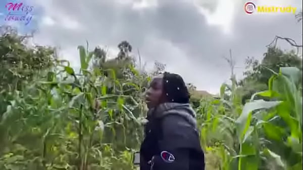 Nonton Mental Television-miss Trudy thumbnail