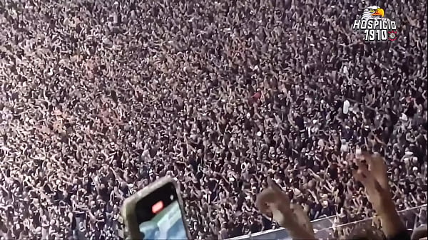 Memphis depay nao perdoou a safada do ventinho sem forca 