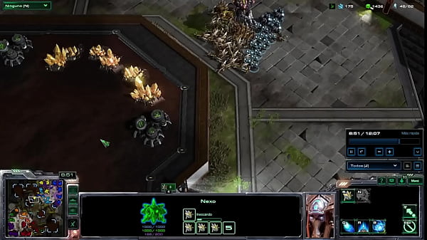 Abogada caliente se pone en 4 para que un pato cachondo le meta los dts la hace venir 