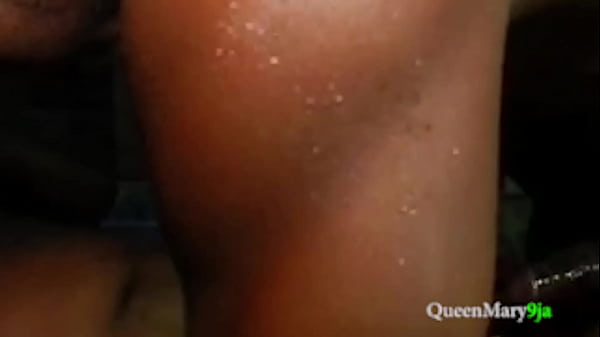 She couldn't resist to join_when she_saw him fucking her