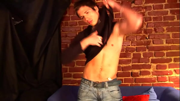 Cute Straight Boy Marty Shows Us How To Wank His thumbnail