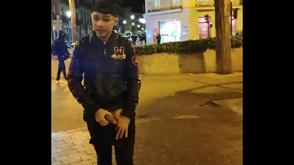 LEO BULGARI AND XISCO HORNY FROM THE STREET TO THE PORTAL OF THE HOUSE!!! 