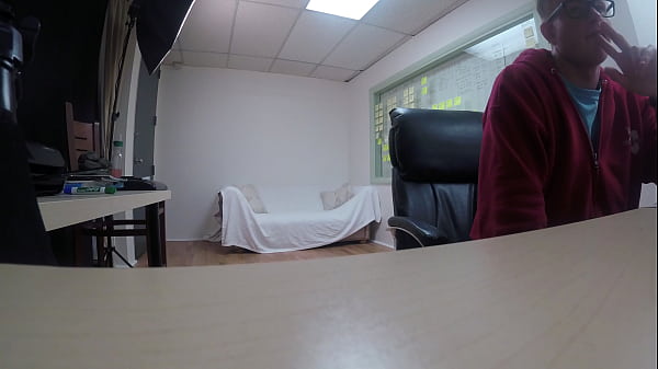 Play MP4 - Gypsy Gives Fan Oral POV 1