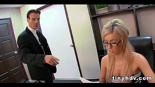 Nonton Sexy Teen Pussy Fucked Victoria White2 71 thumbnail