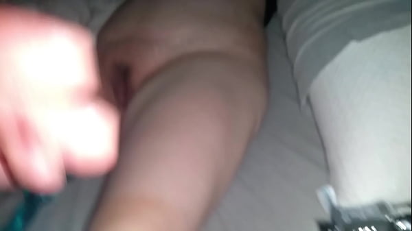 Play MP4 - Wife went to s&period; after playing with her self
