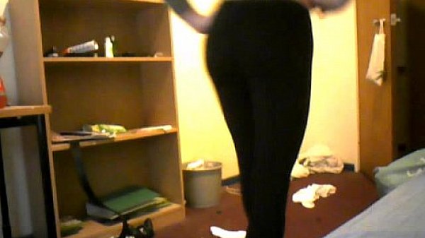 Crossdresser on webcam in leggings 