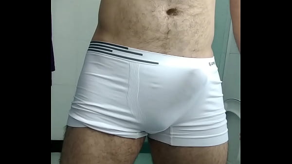 Pau Duro dentro da Cueca Branca e Gozada 