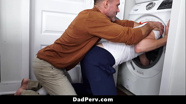 Play MP4 - Stepdaddy Fucking His Stepson Stuck in The Washing Machine - Dadperv