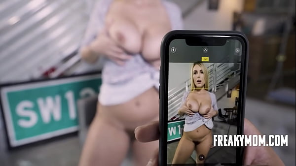 My StepMom Loves Me Loving HerJoslyn_Jane