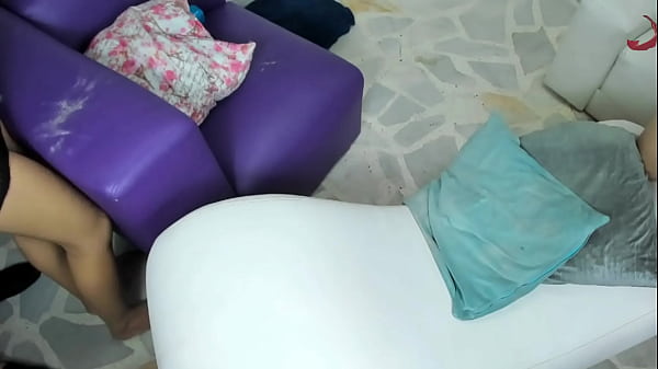 Dirty Latina_gives a_reverse_blowjob_craving_a cock_in her pussy