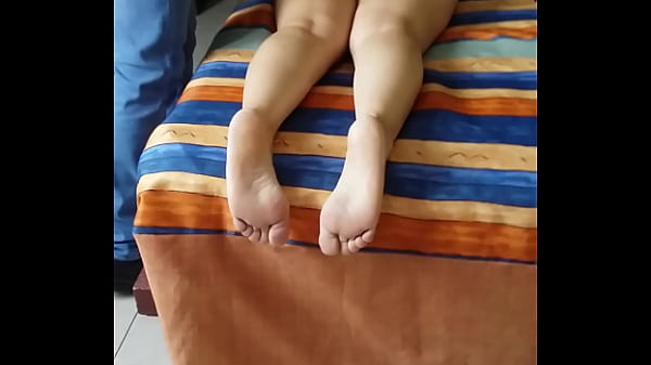 Play MP4 - masaje a nalgona en tanga