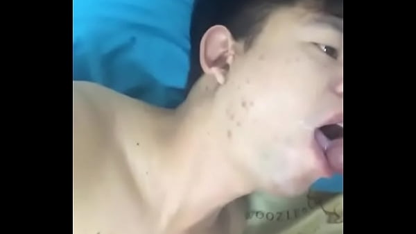 chơi xong m&agrave; bot vẫn r&ecirc;n ( not my clip).MP4 
