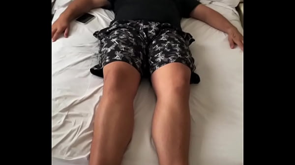 Giant_foot master 7 2ft tall_Feet size 22us