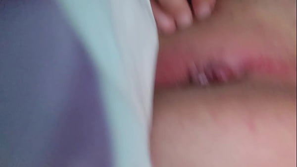 Inser&ccedil;&atilde;o anal profunda 21cm no cuzinho