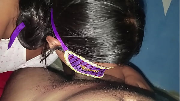 La chica de la mascara se traga todo mi semen 