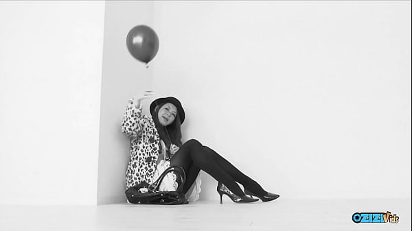 Nonton She Started Her Audition With A Grin Reflecting Her Asian Origin thumbnail