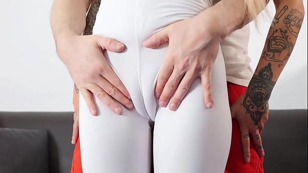 Nonton Cameltoe Perfection On This Porcelain Tattooed Doll! thumbnail