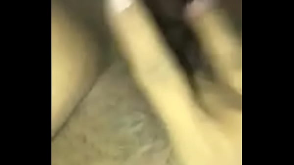 Jani broca preparandose para su amante 