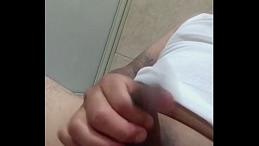 Me jalo la verga bien rico