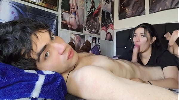 La Novia De Mi Amigo Me Lo Mama Y Se Graba Ella Misma Haciendolo Para Ense&ntilde;arselo Al Bobo De Su Novio! thumbnail