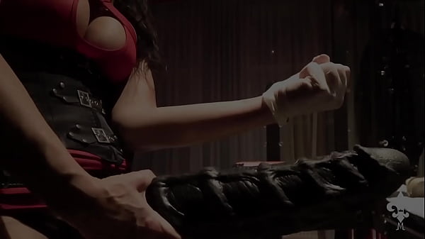 Play MP4 - Mistress Kalyss Mercury and her HUGE STRAPON &lpar;video&rpar;