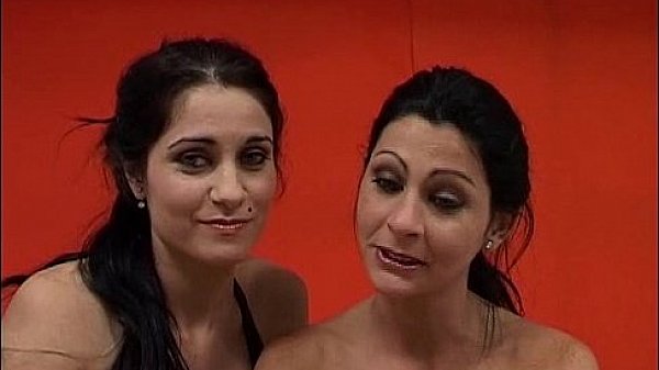 Nonton Gorgeous Latina Teen Mora And Natalin 2 51 thumbnail