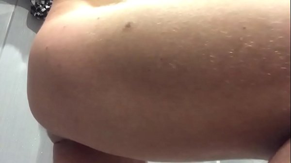 Play MP4 - bottle in my ass