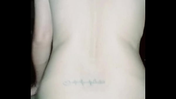 Sentadillas sabrosas el vecino dandome su lechita 