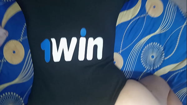 Play MP4 - HIJASTRA CACHONDA le pide a su PADRASTRO chuparle la verga