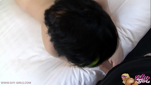 Emo Kate lets astranger cum_in her pussy!