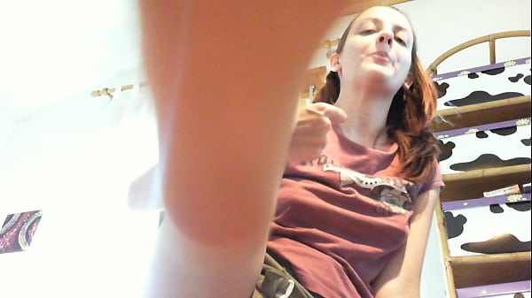 Nonton Gorgeous Feet And Warm Pantyhose To Adore thumbnail