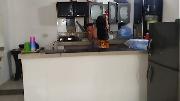 Nonton Mientras El Cornudo Trabaja Llamo Al Repartidor, Me Dio Un Sexo Duro Que Nunca Olvidar&eacute; Y Me Dio La Corrida En Mi Co&ntilde;o Como Yo Quer&iacute;a. thumbnail