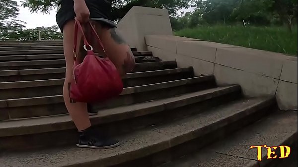 Elas queria gozar no_estádio de futebol - Manddy May - Mary RedQueen