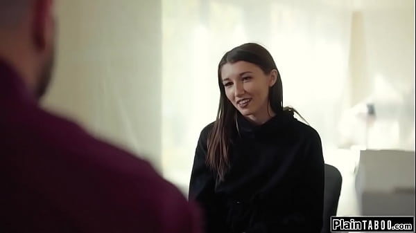 Brunette see no option than to give in to the contractors wish.The small tits babe deepthroats and is fucked.He slaps her pussy until she squirts 