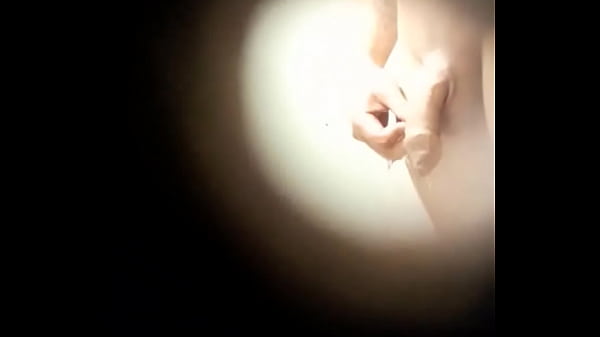 Magrinho moreno com uma bela_rola