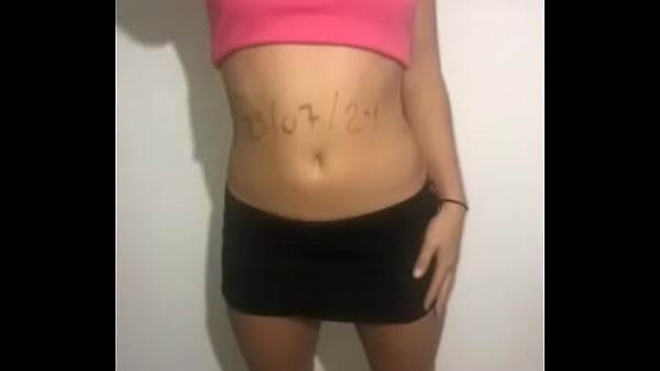 Nonton Coucou, Ma Tenue De Cette Apr&egrave;s-midi Vous Pla&icirc;t ? thumbnail