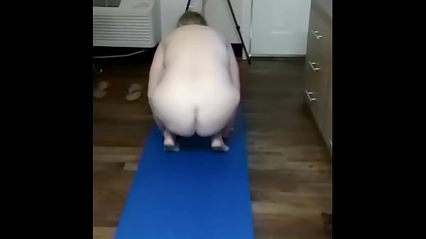 Play MP4 - Hot Mature Vee Does Naked Yoga&excl;