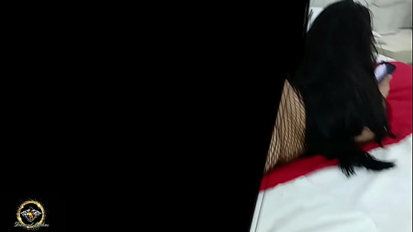 Nonton Me La Follo Mientras Usa Su Movil thumbnail